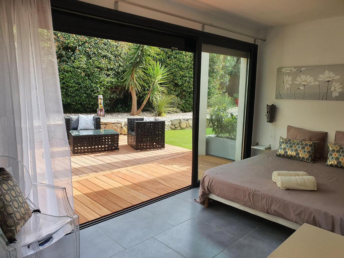 La Villa Blanche Sanary-sur-Mer Exterior photo